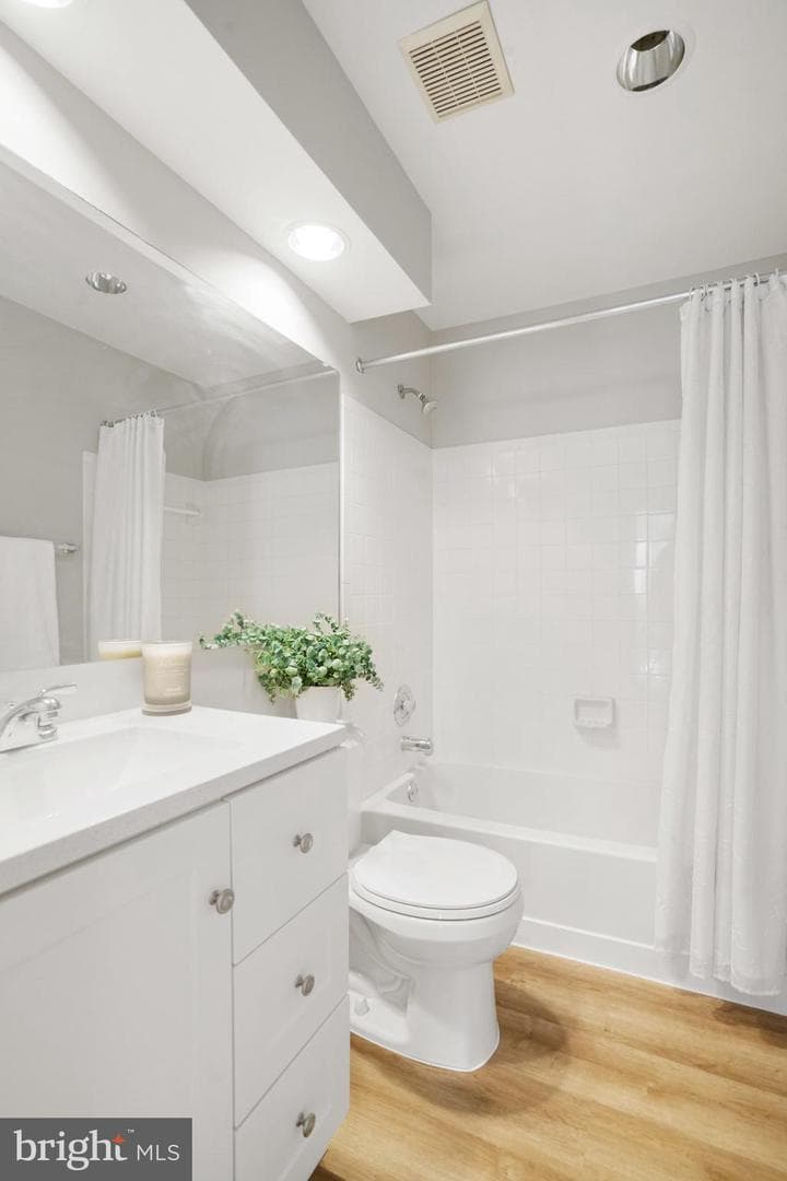 7711 Lafayette Forest Drive #22 photo 20