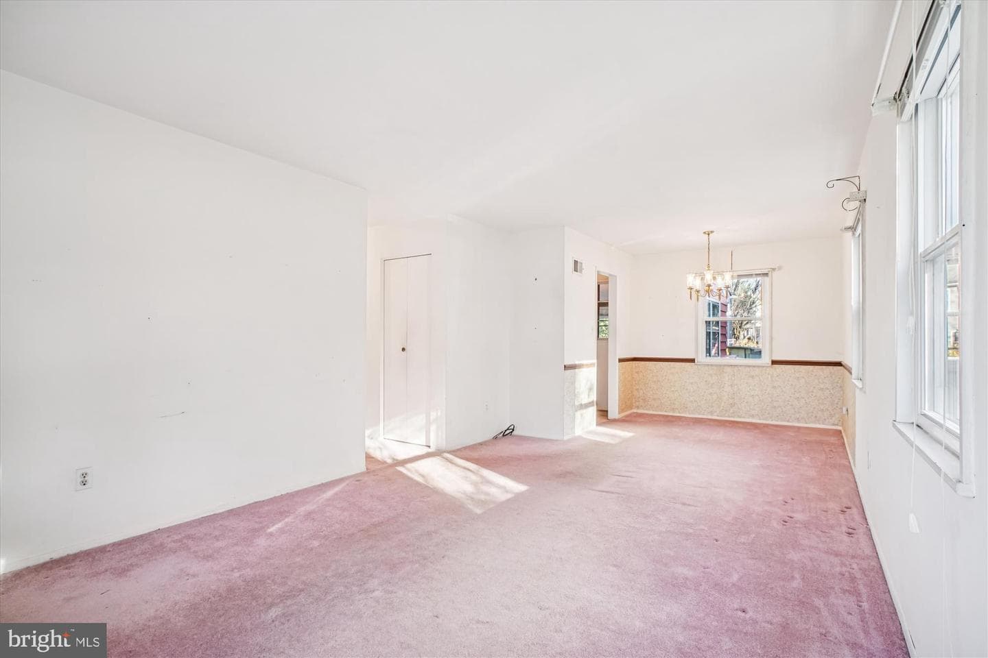 1827 Olmstead Drive photo 5