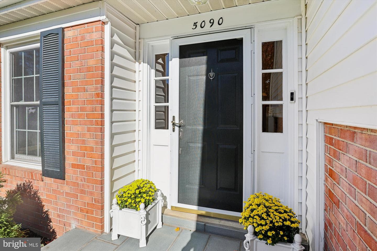 5090 Queens Wood Drive photo 14