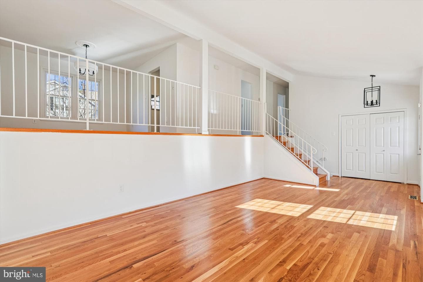 5090 Queens Wood Drive photo 17