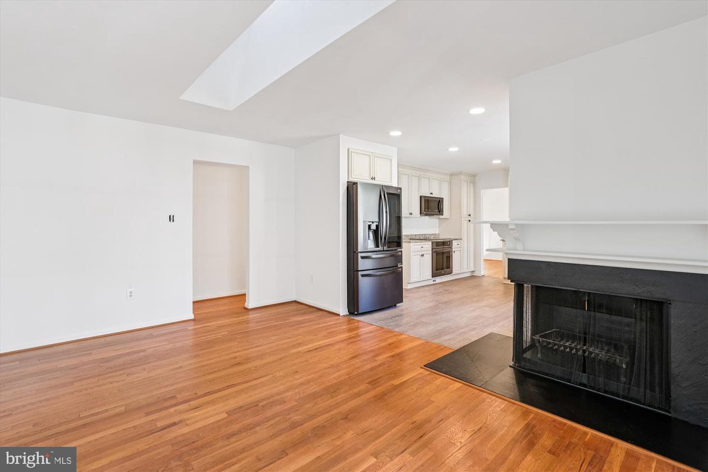 5090 Queens Wood Drive photo 28