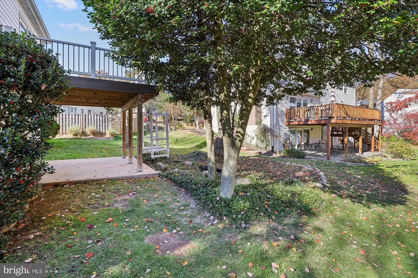 5090 Queens Wood Drive photo 3