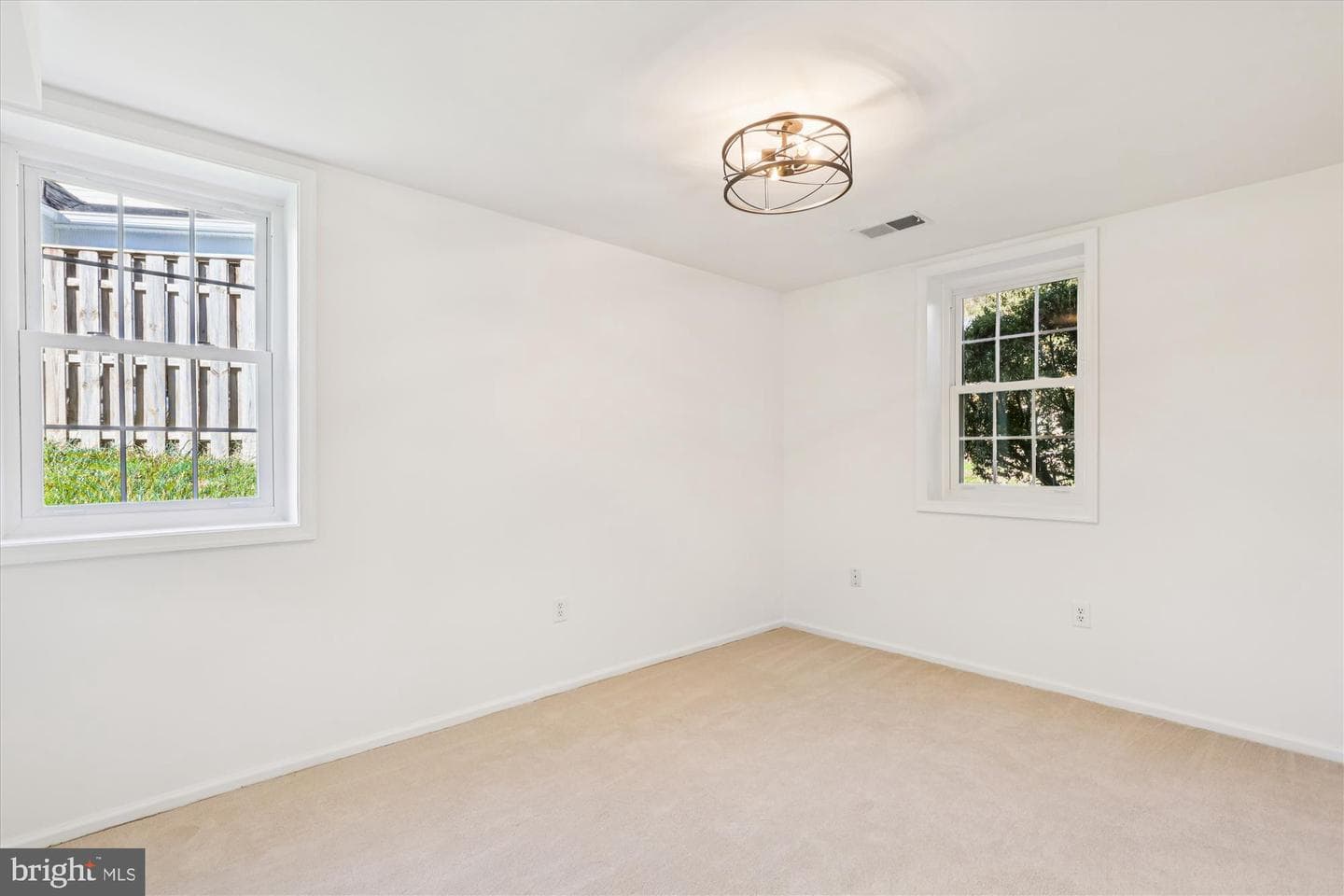 5090 Queens Wood Drive photo 49