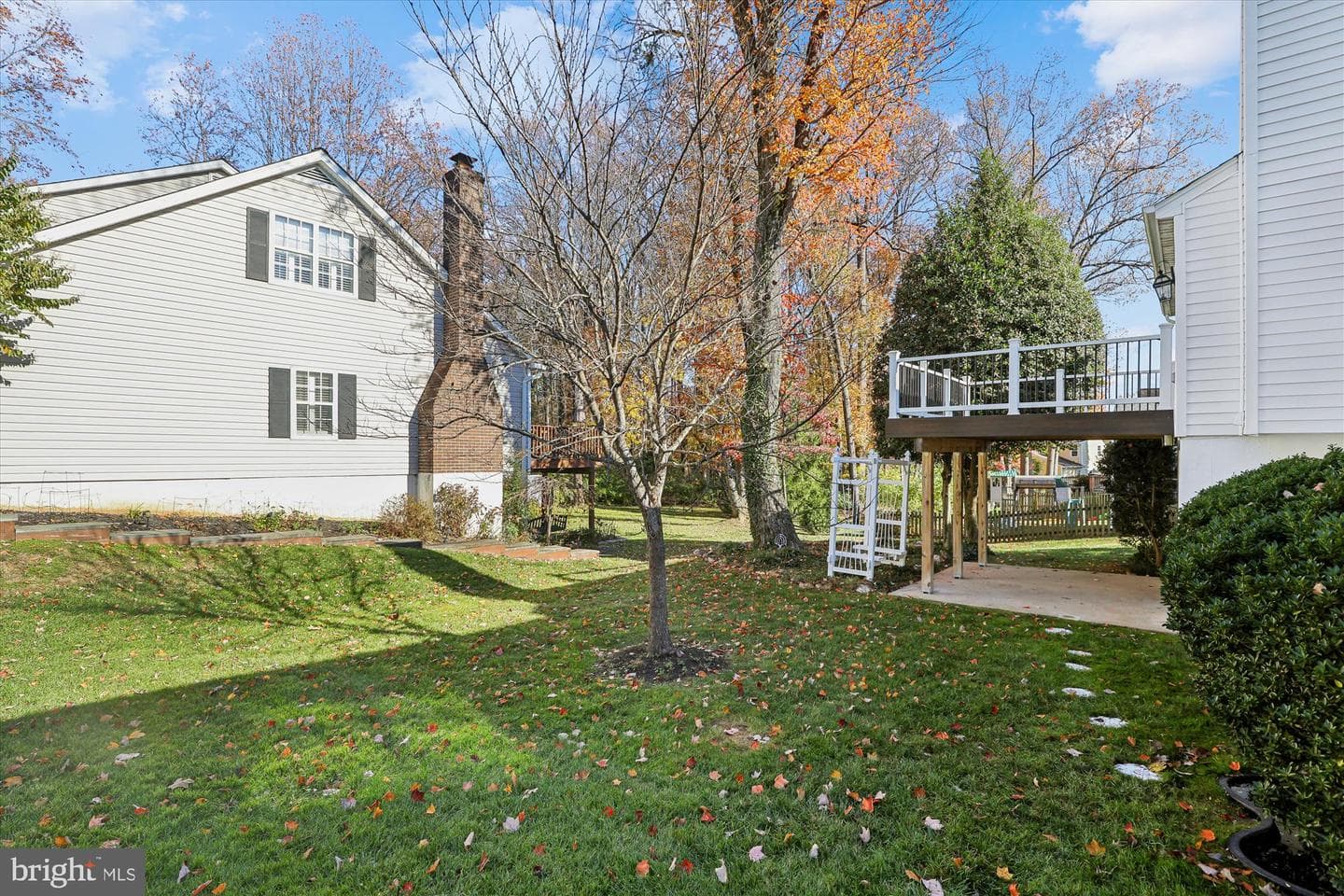 5090 Queens Wood Drive photo 9
