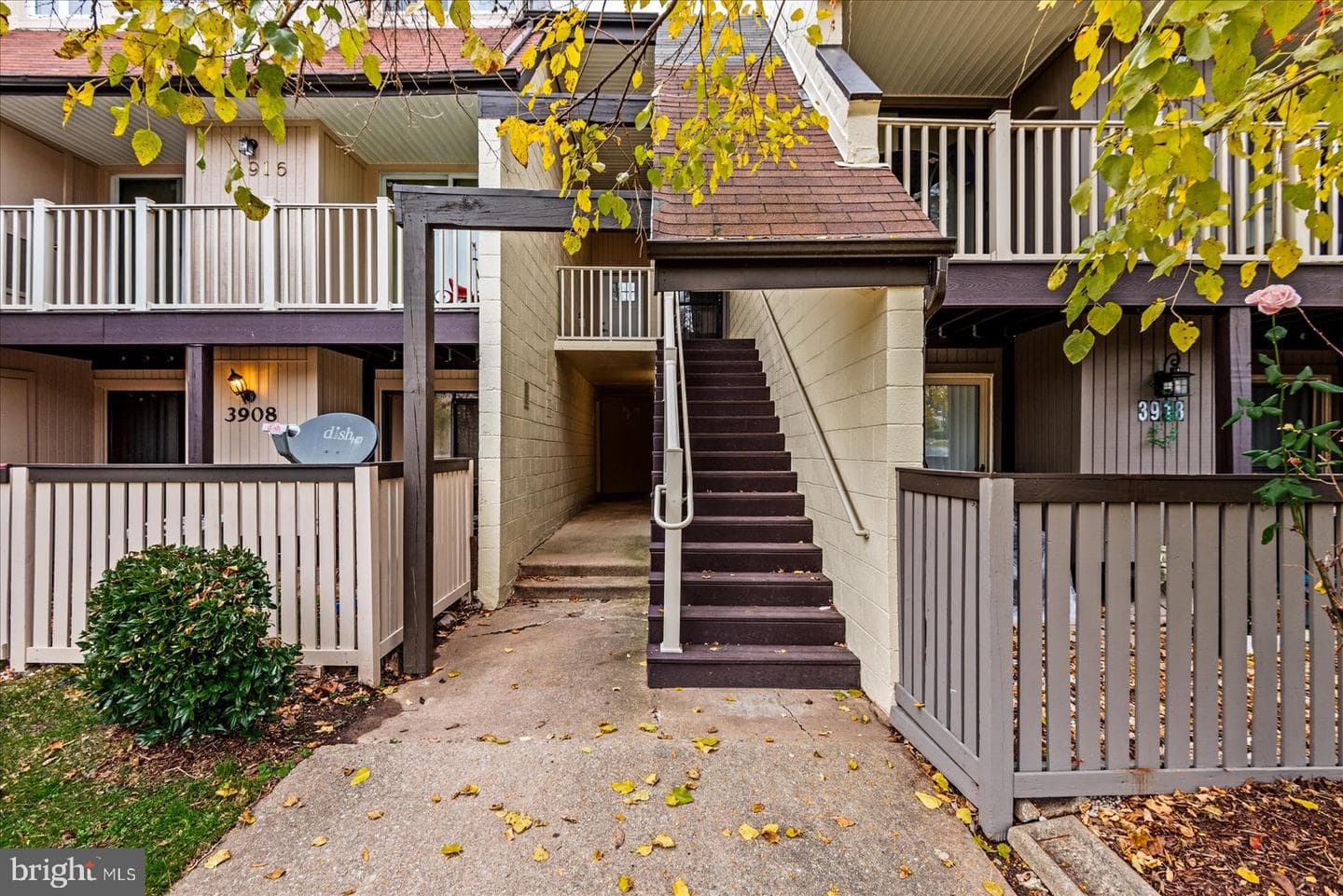 3916 Woodhue Place #8 photo 2