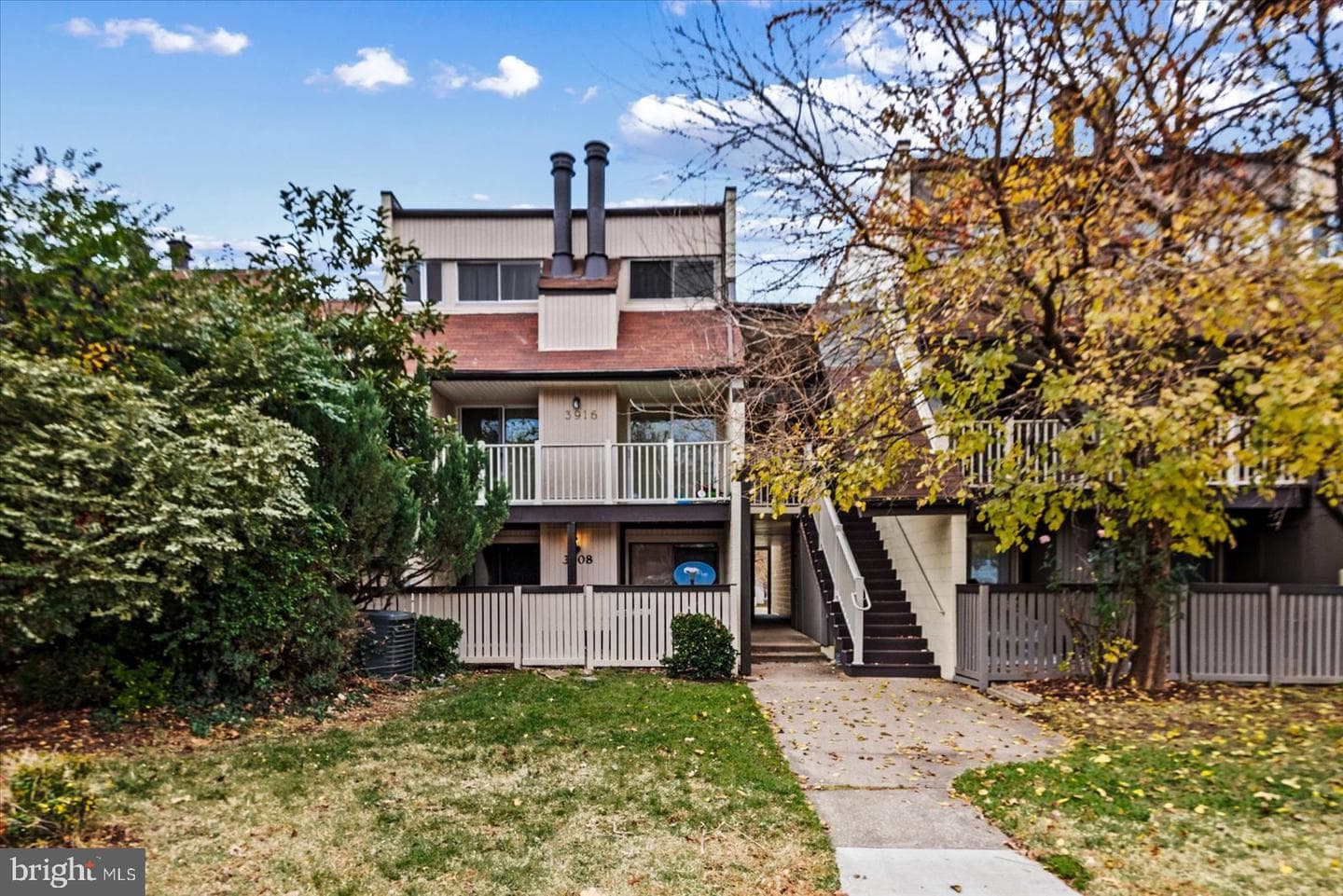 3916 Woodhue Place #8 photo 32