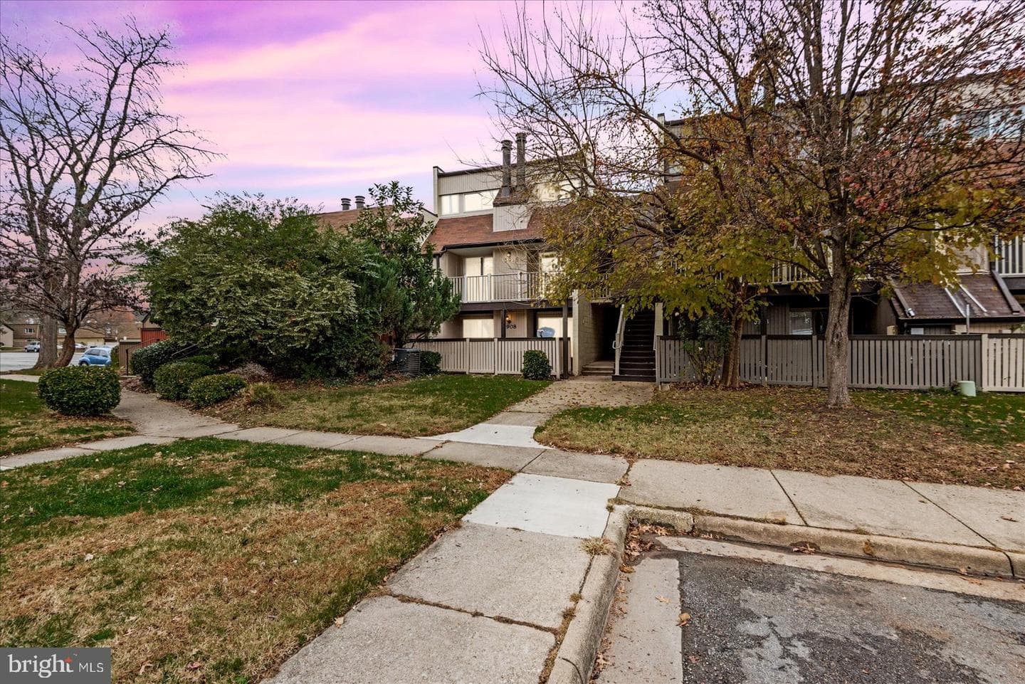 3916 Woodhue Place #8 photo 33