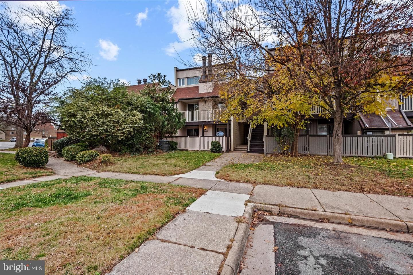 3916 Woodhue Place #8 photo 34