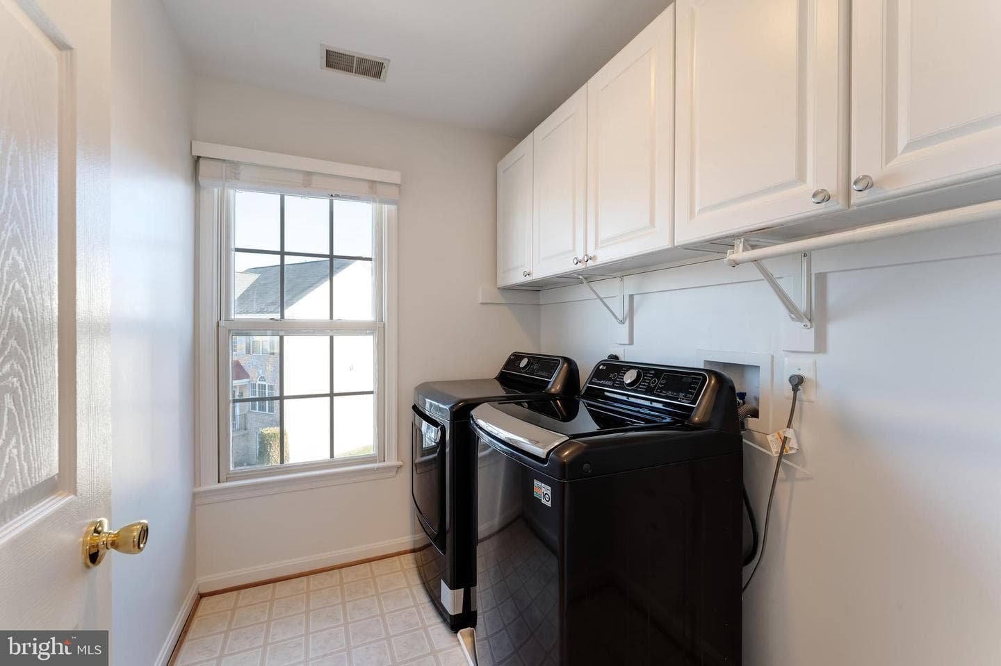 7204 Lyndam Hill Circle photo 40