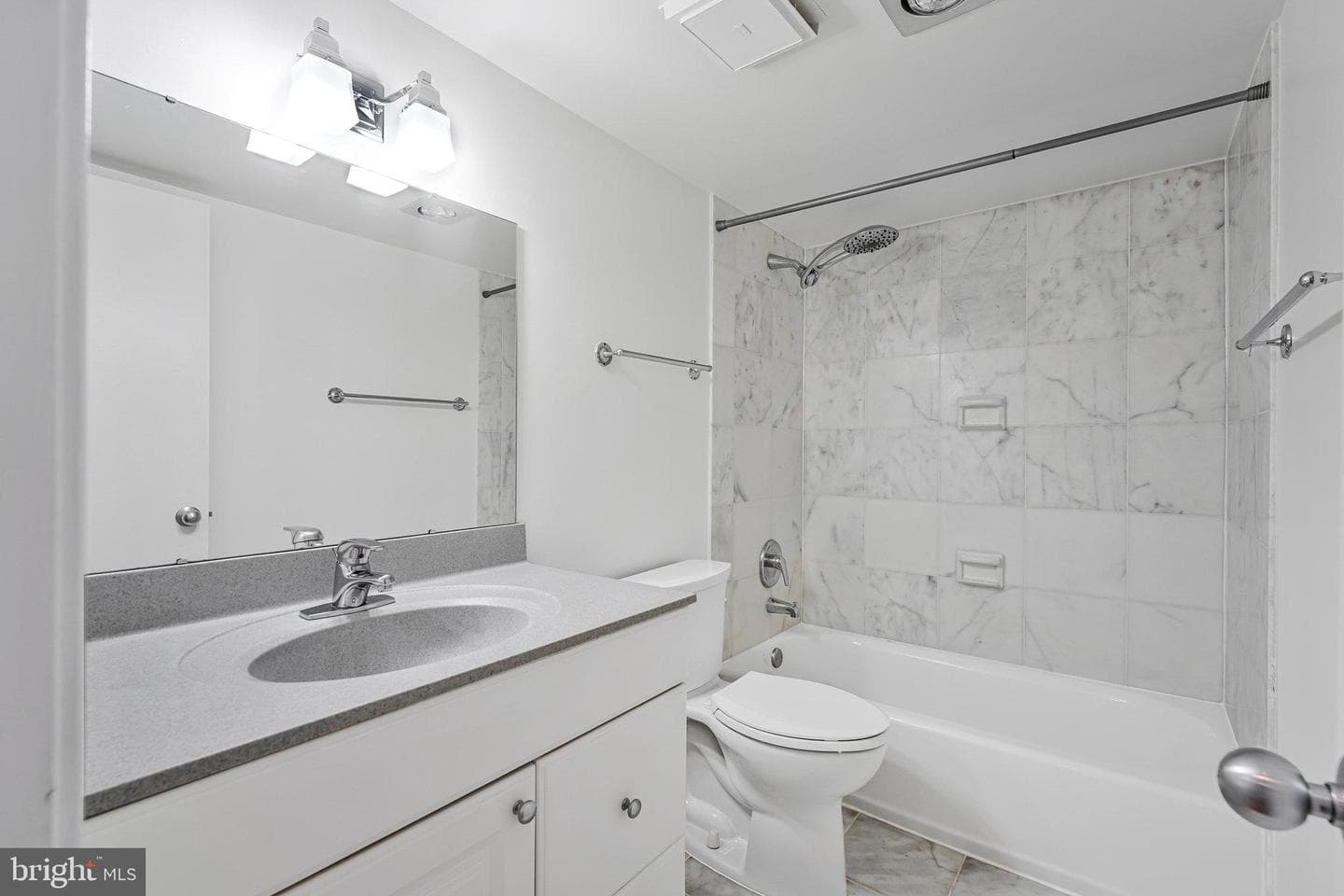 1800 Old Meadow Road #302 photo 15