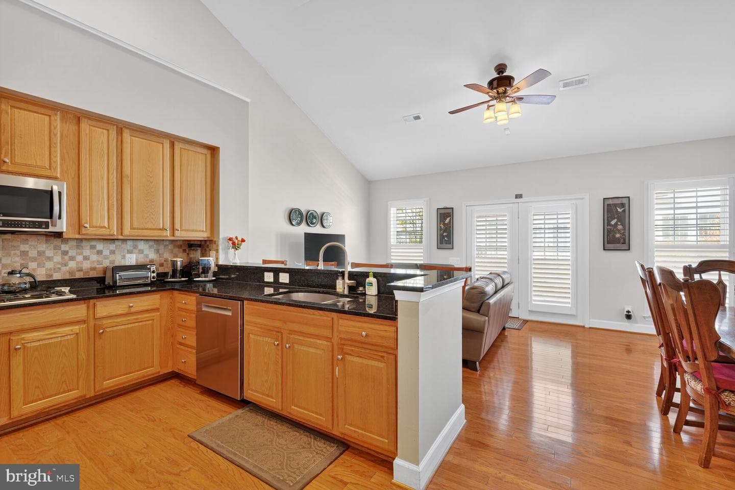 8912 Yellow Daisy Place photo 3