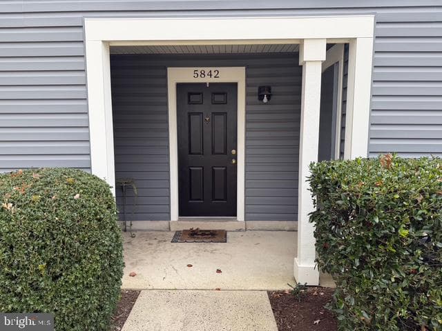 5842 Orchard Hill Court #5842 photo 3