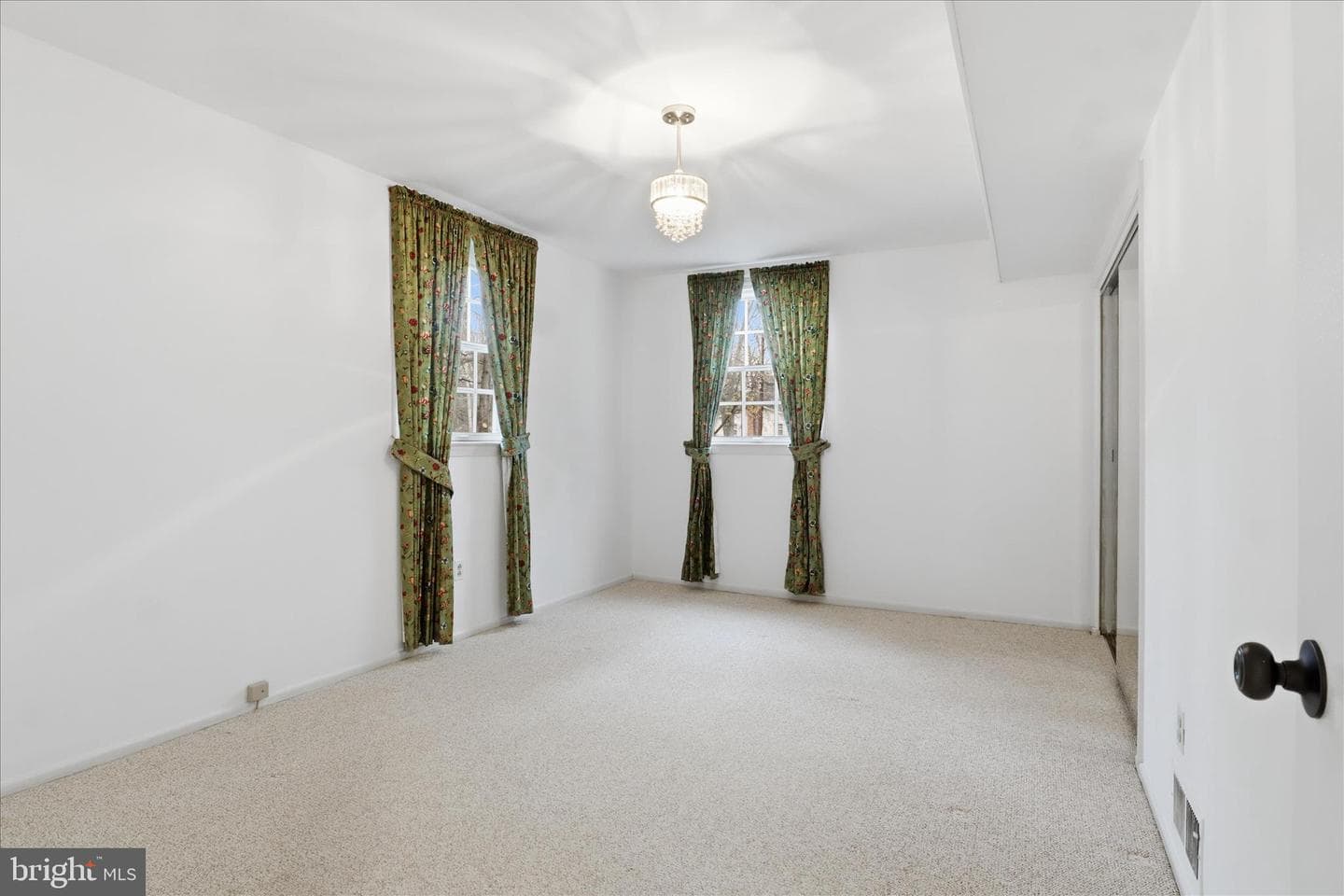 4100 Tidewater Court photo 36