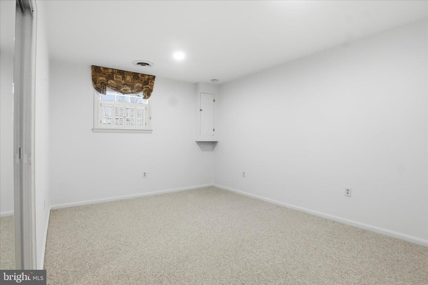 4100 Tidewater Court photo 37