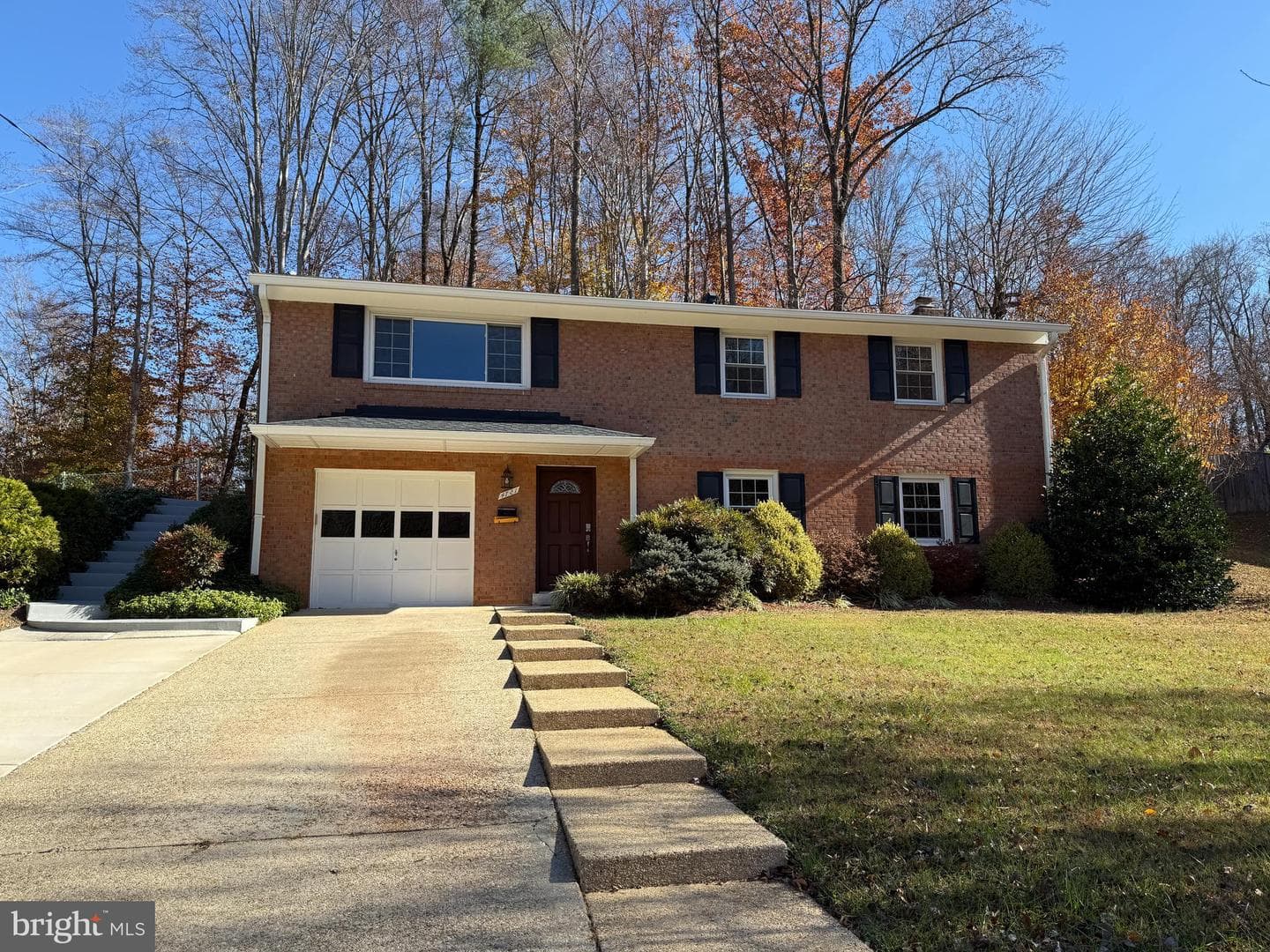 4721 Springbrook Drive photo 3