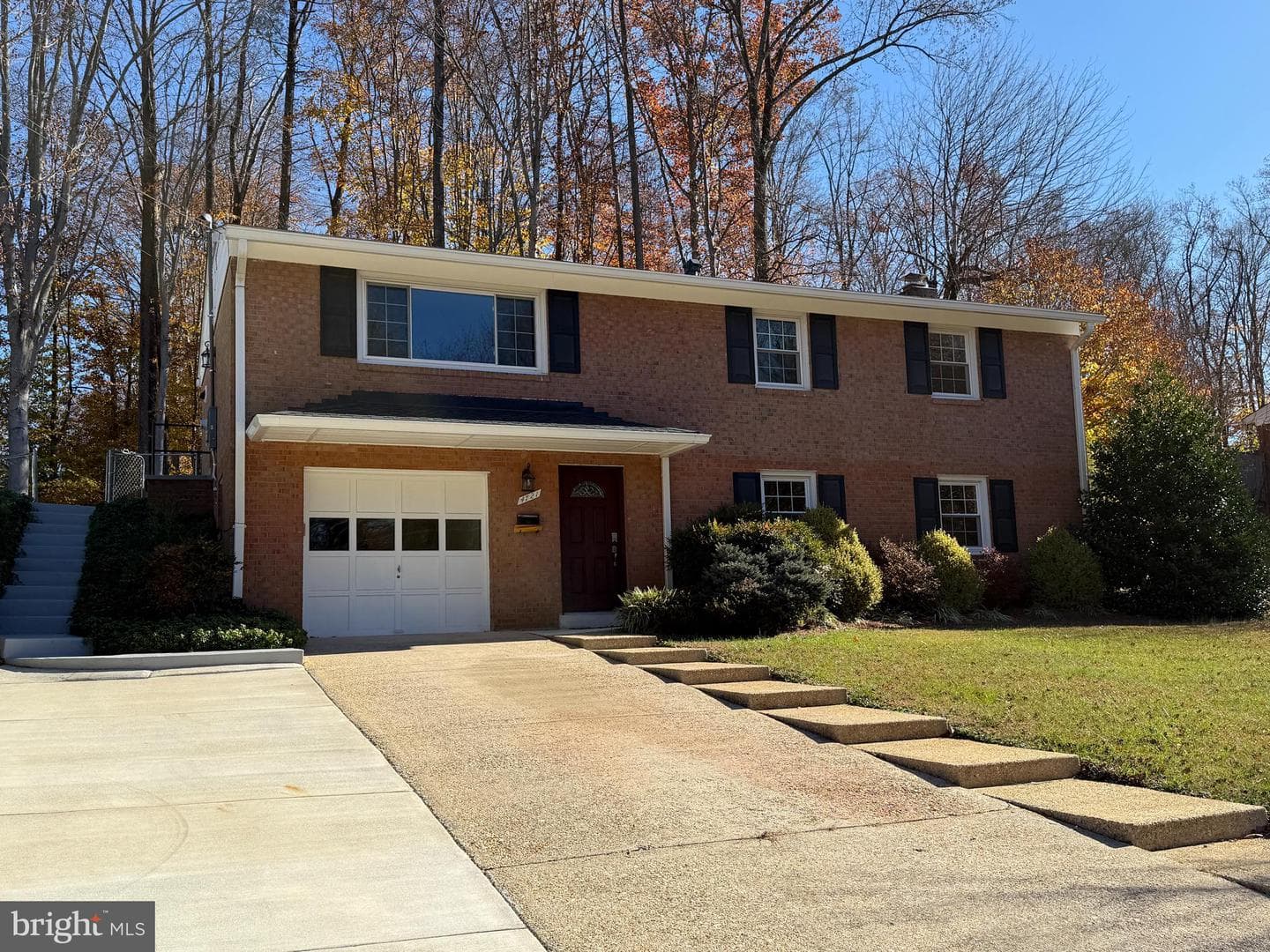 4721 Springbrook Drive photo 9