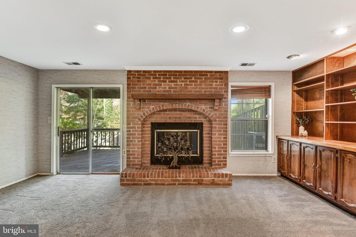 5950 Powells Landing Road photo 25