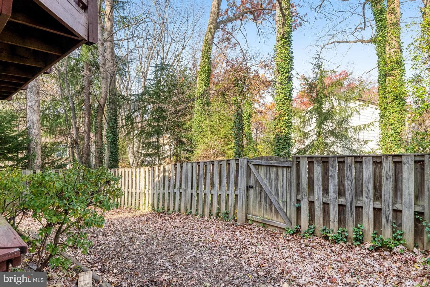 5950 Powells Landing Road photo 36
