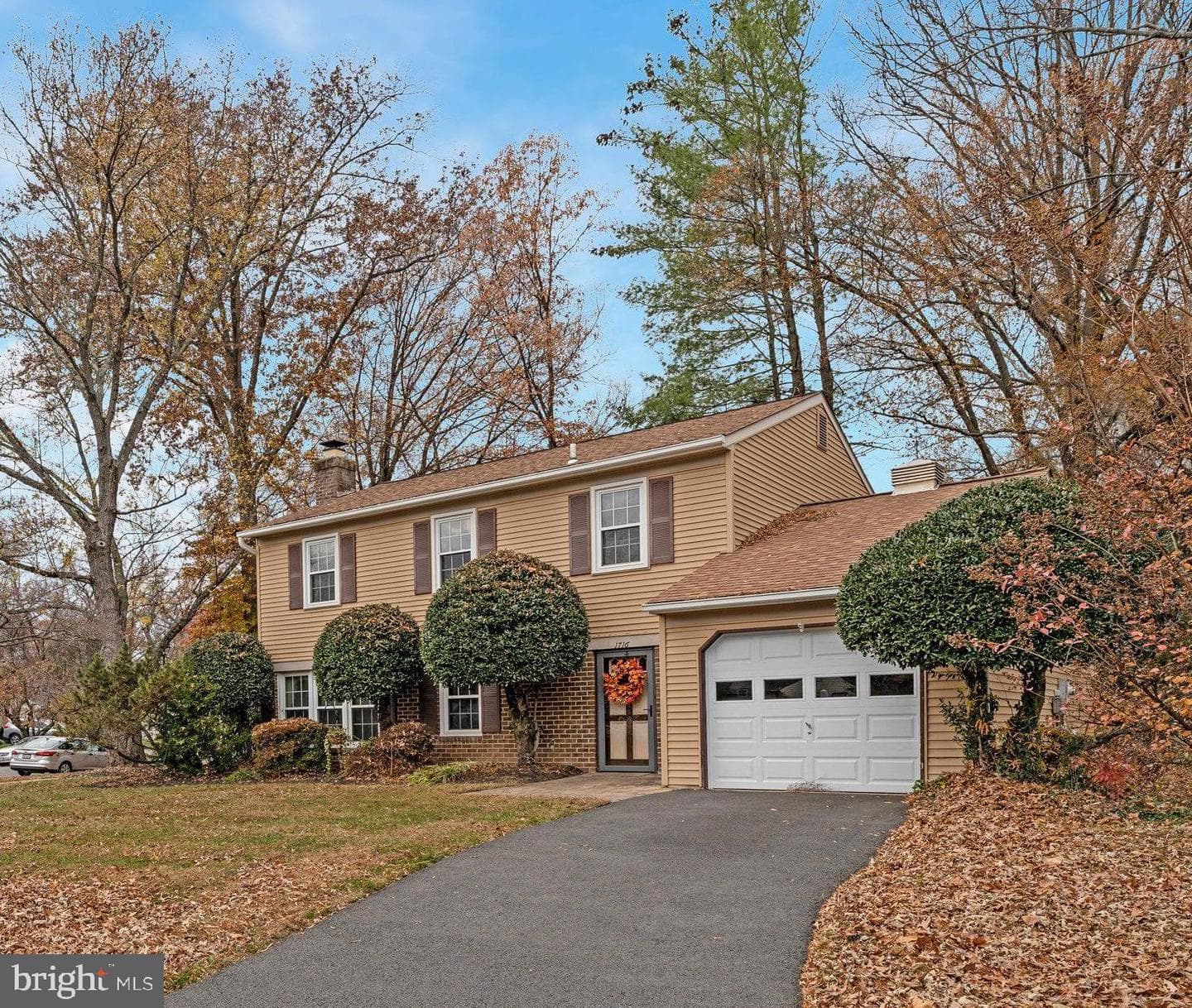 1716 Sadlers Wells Drive photo 2