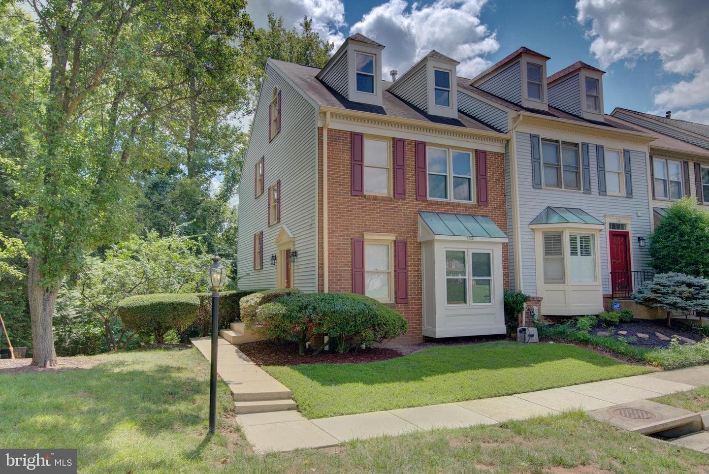 7235 Worsley Way