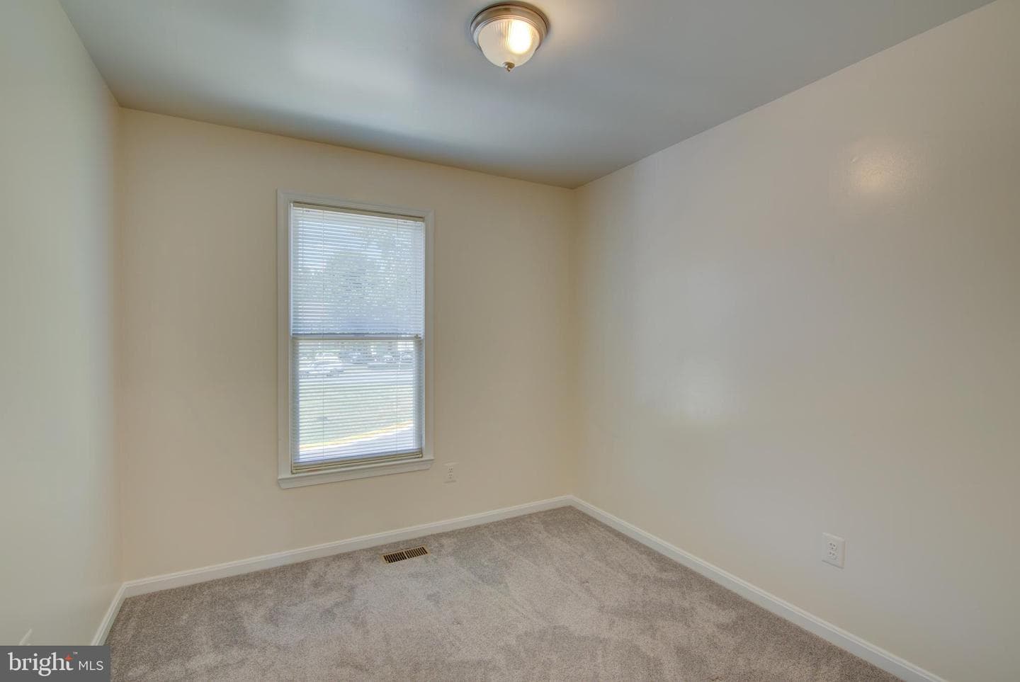 7235 Worsley Way photo 14