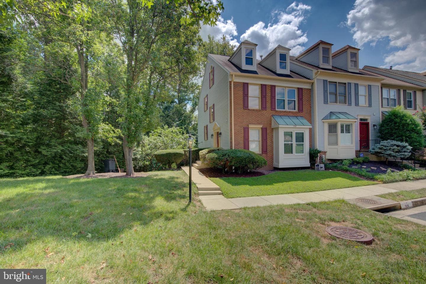 7235 Worsley Way photo 2
