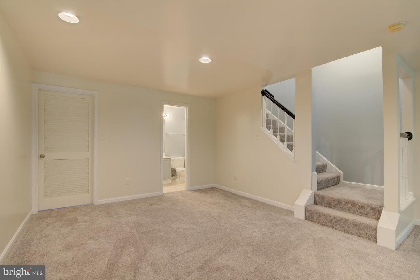 7235 Worsley Way photo 38