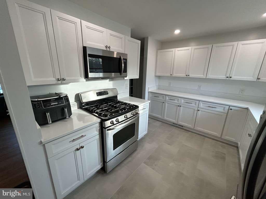 8014 Steadman Street photo 11