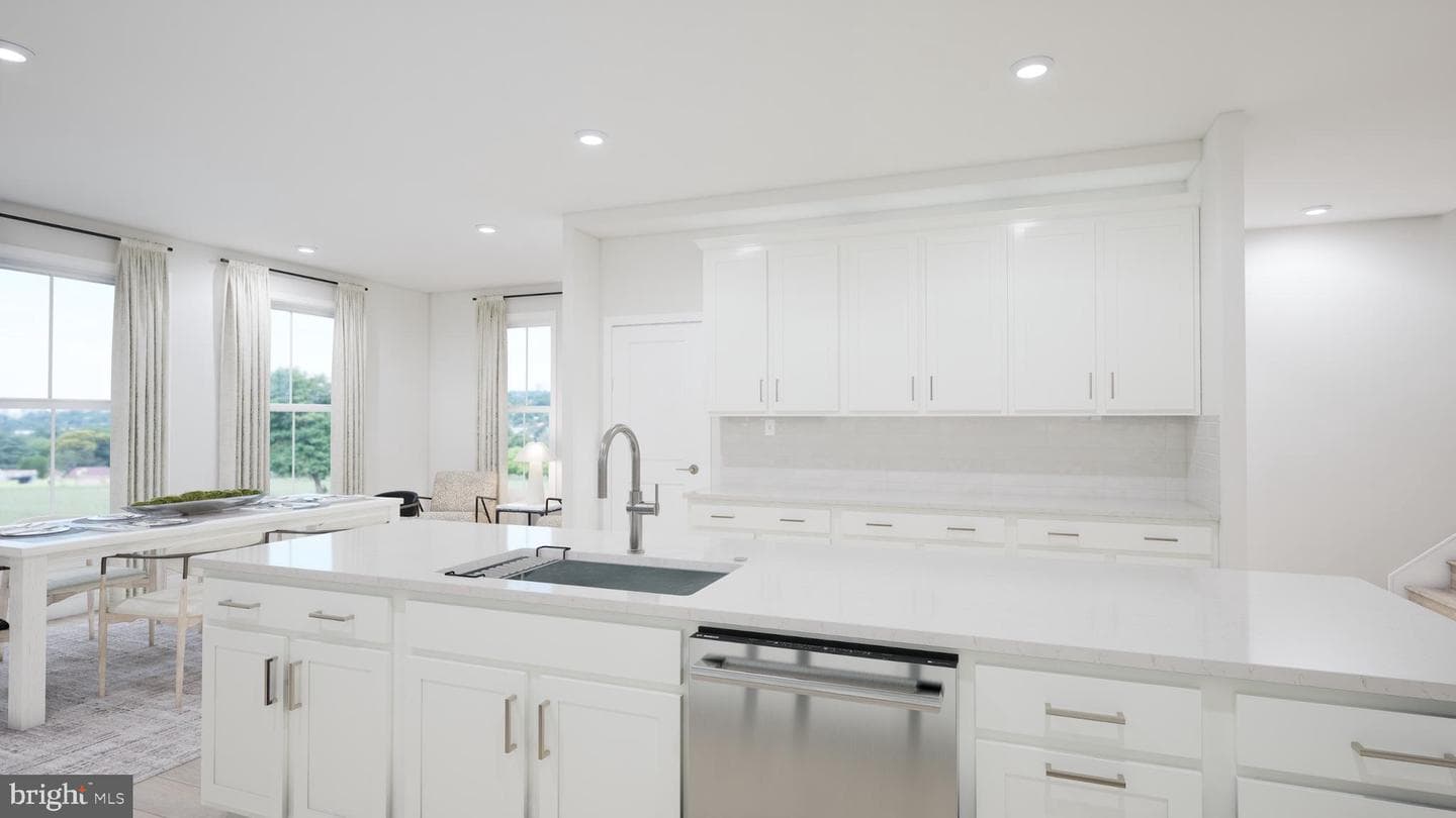 13740 Aviation Place photo 5