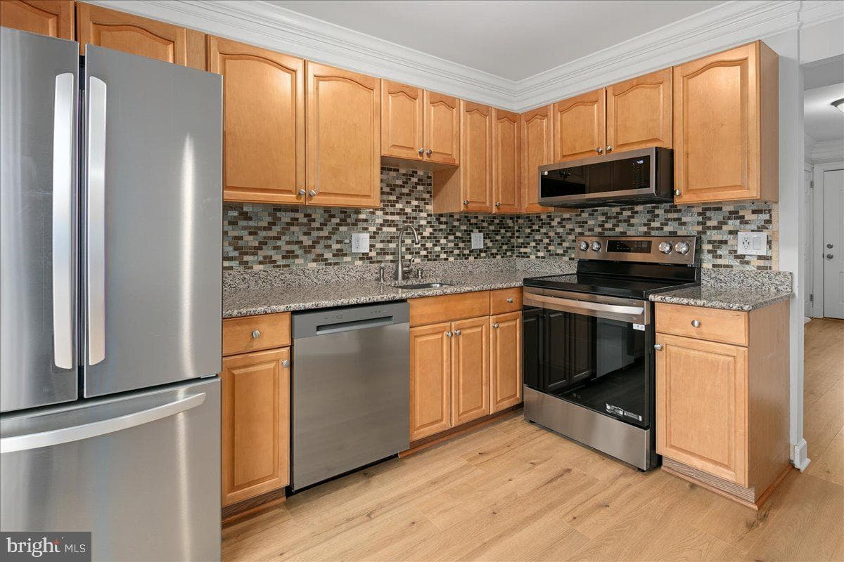 1062 Knight Lane photo 11