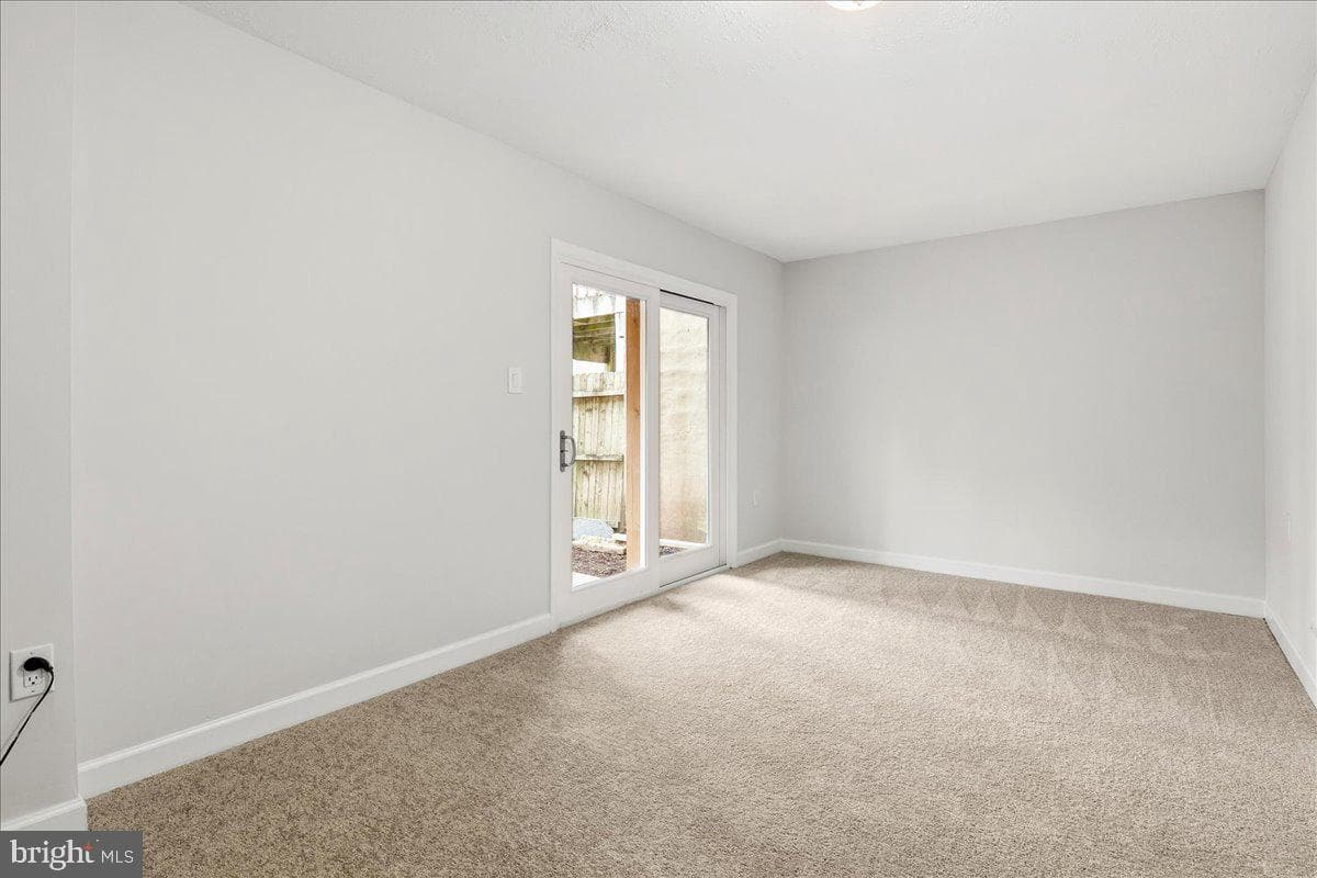 1062 Knight Lane photo 36