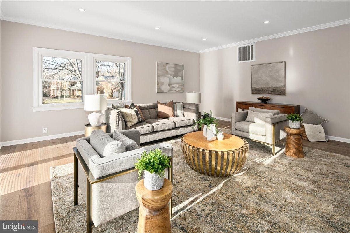 353 Gallop Wood Place photo 32