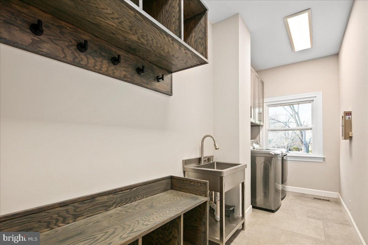 353 Gallop Wood Place photo 37