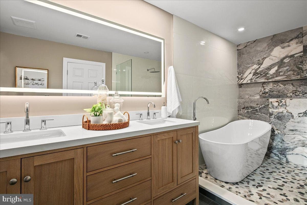 353 Gallop Wood Place photo 48