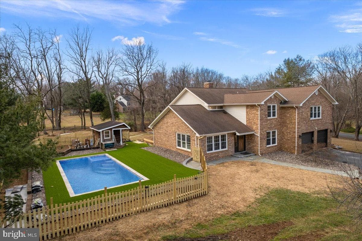353 Gallop Wood Place photo 79