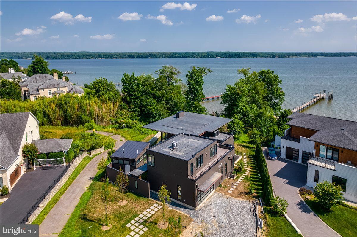 9433 Ferry Landing Ct photo 18