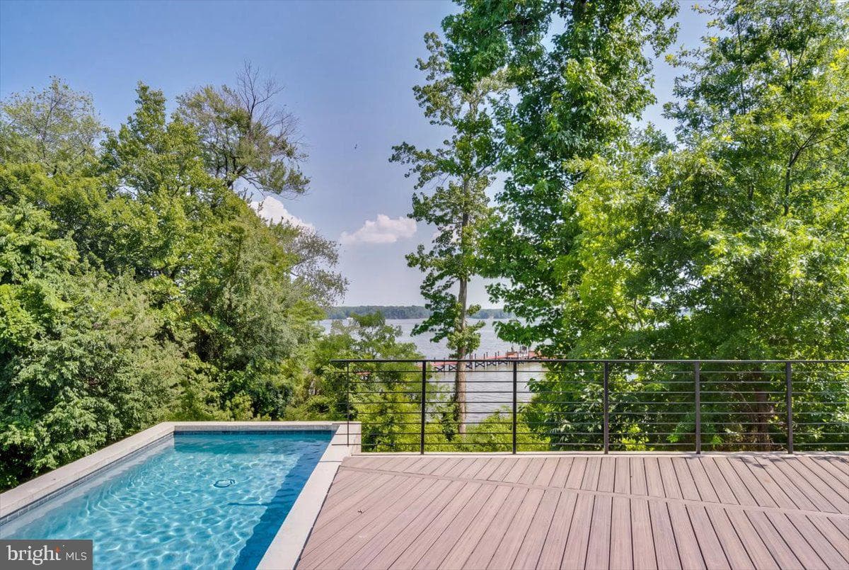 9433 Ferry Landing Ct photo 5