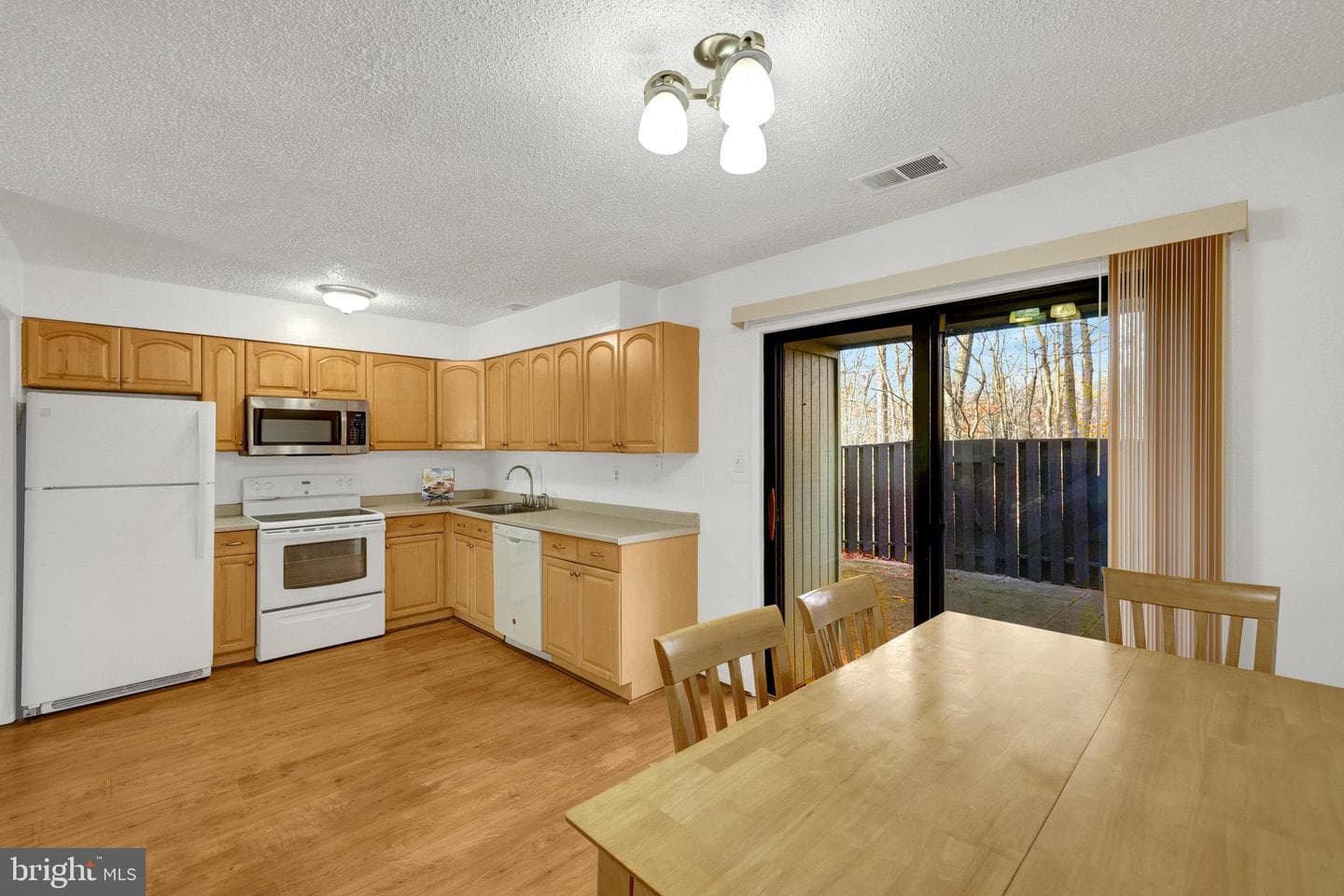 2142 Cartwright Place photo 10