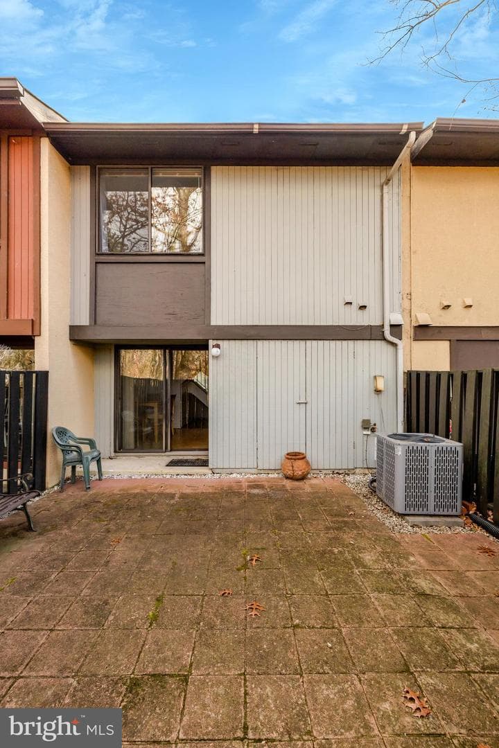 2142 Cartwright Place photo 32