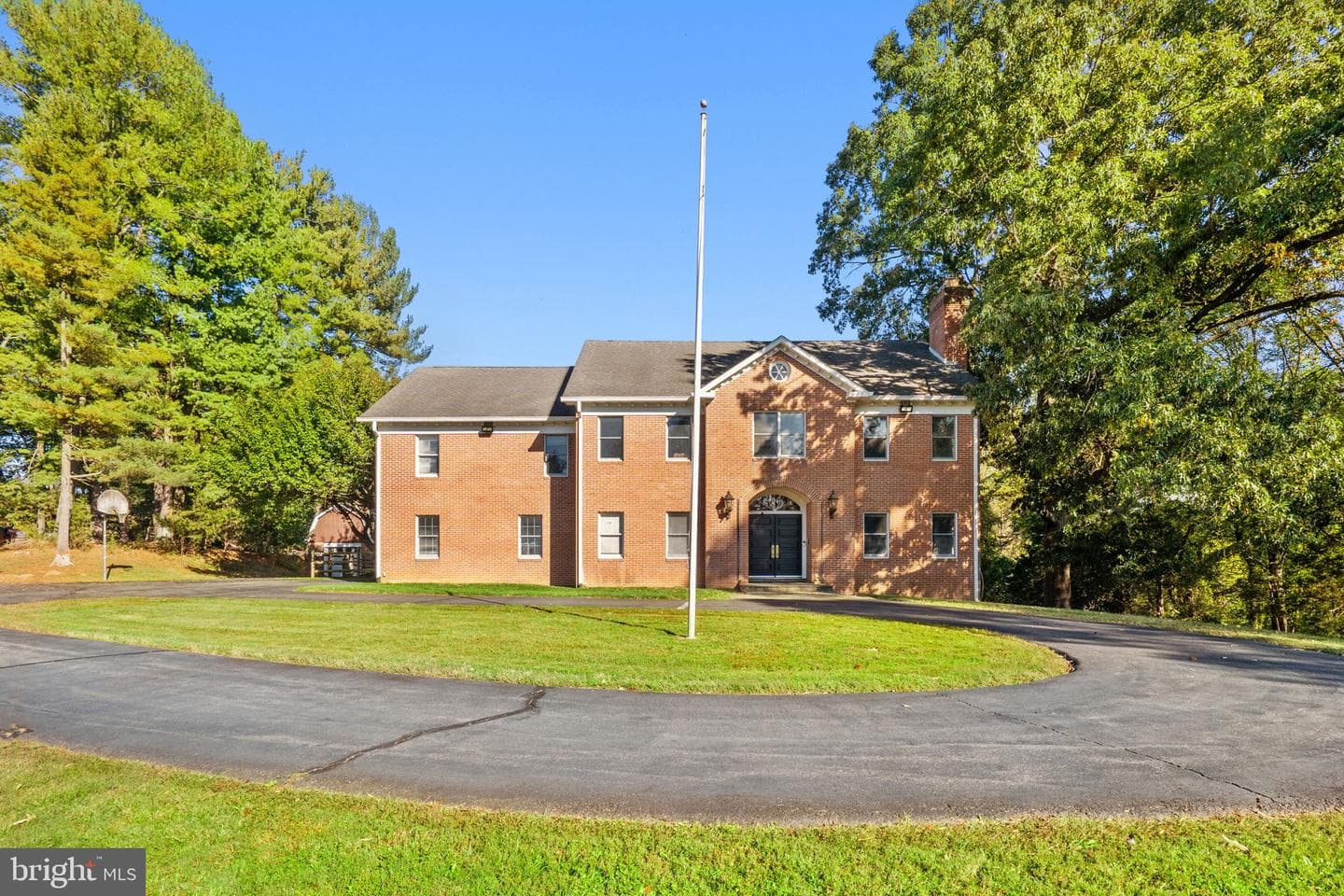 9200 Falls Run Road photo 6