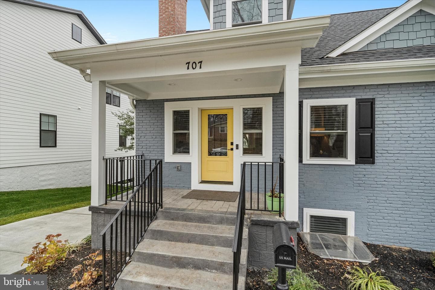 707 Meadow Lane SW photo 4