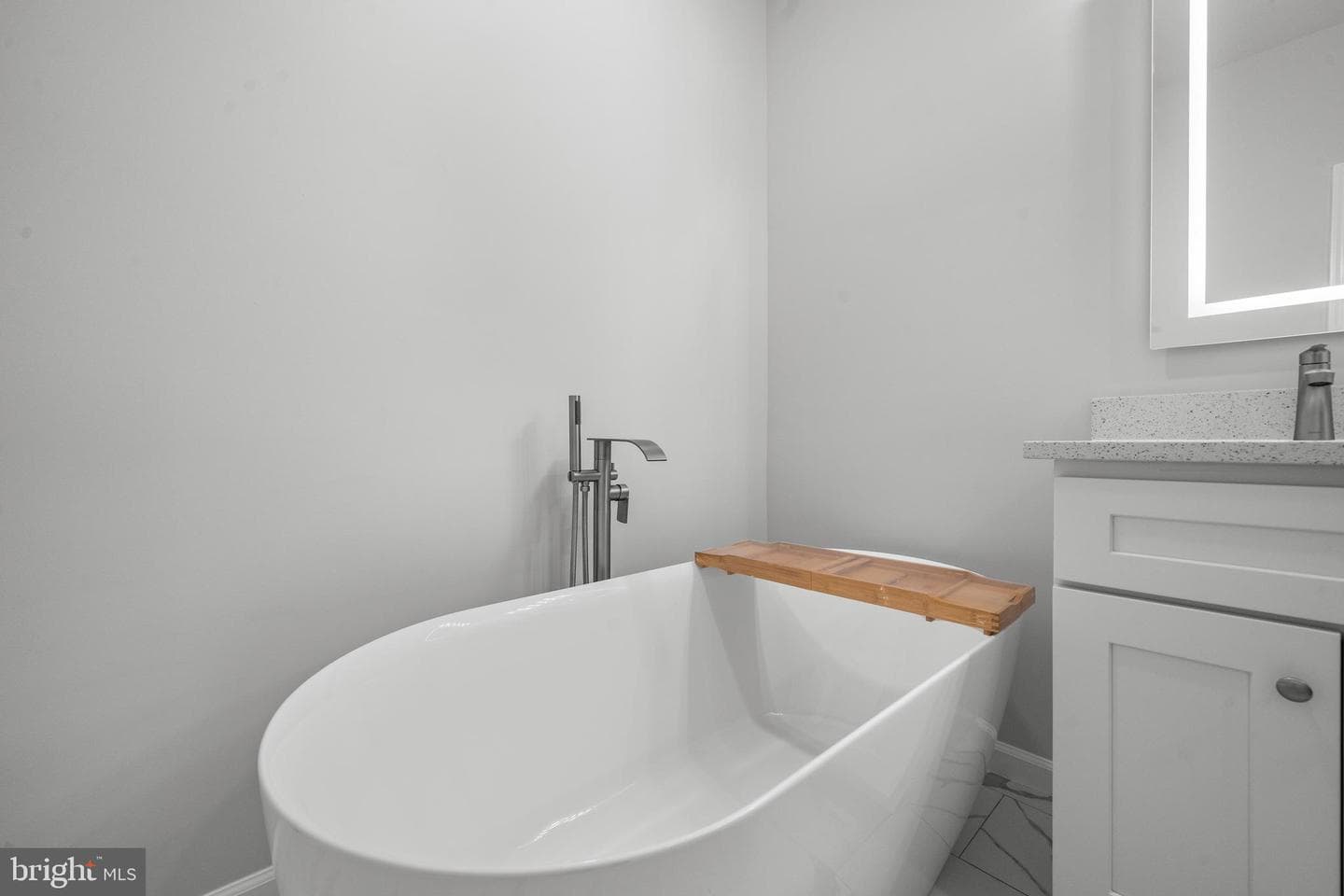 2665 Manhattan Place #109 photo 24