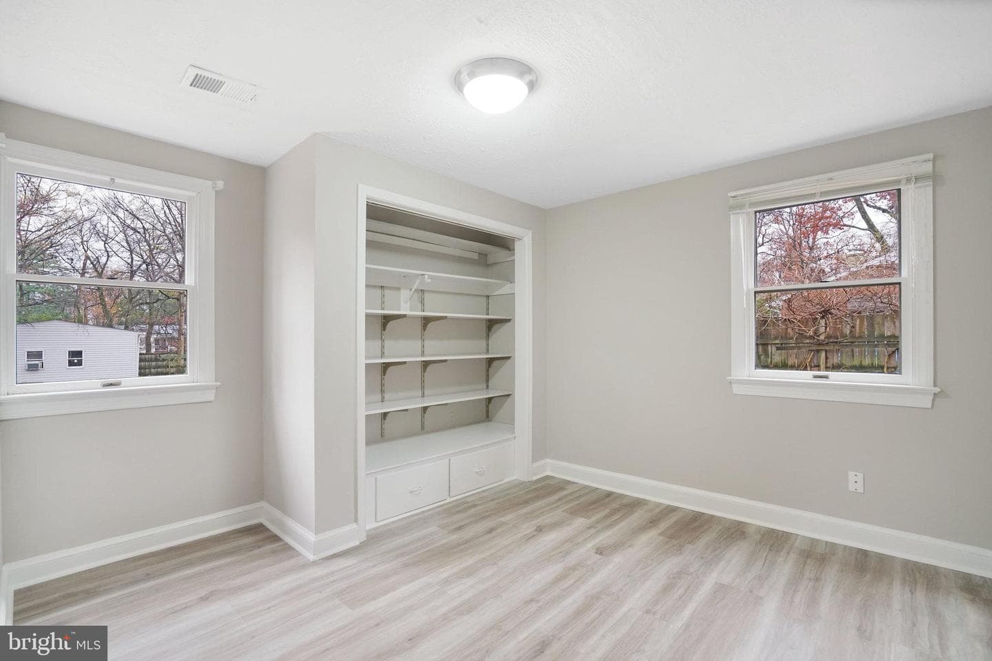 6705 Greenleaf Street photo 12