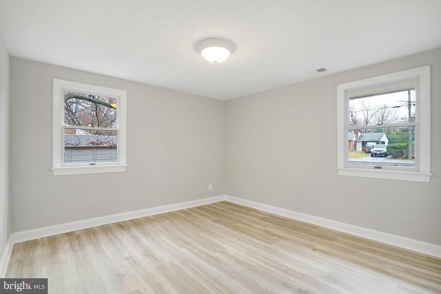 6705 Greenleaf Street photo 14