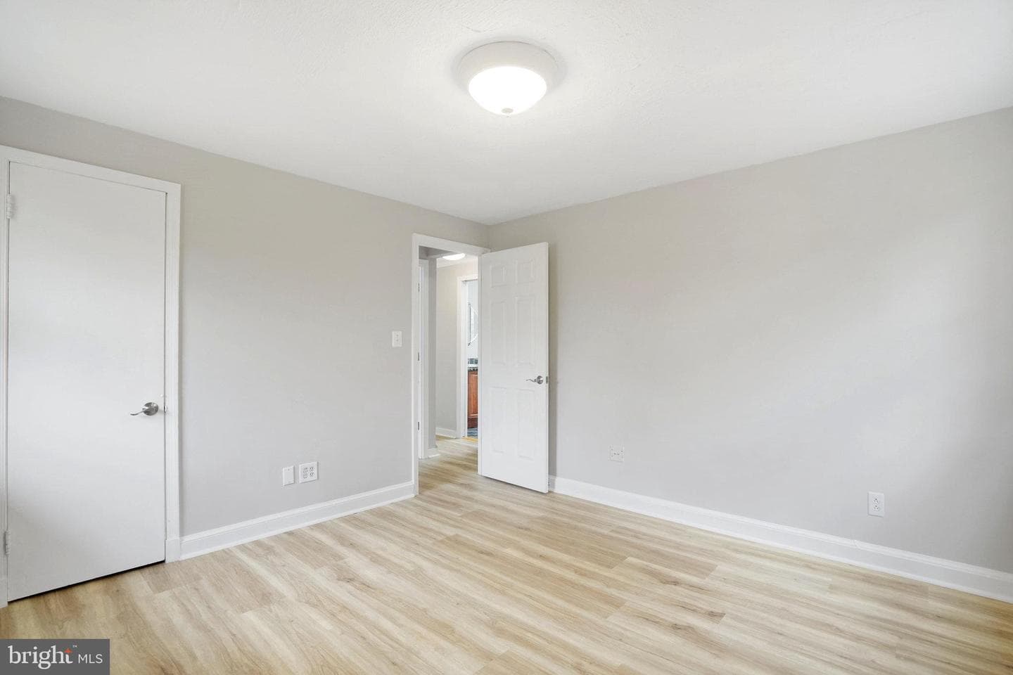 6705 Greenleaf Street photo 15