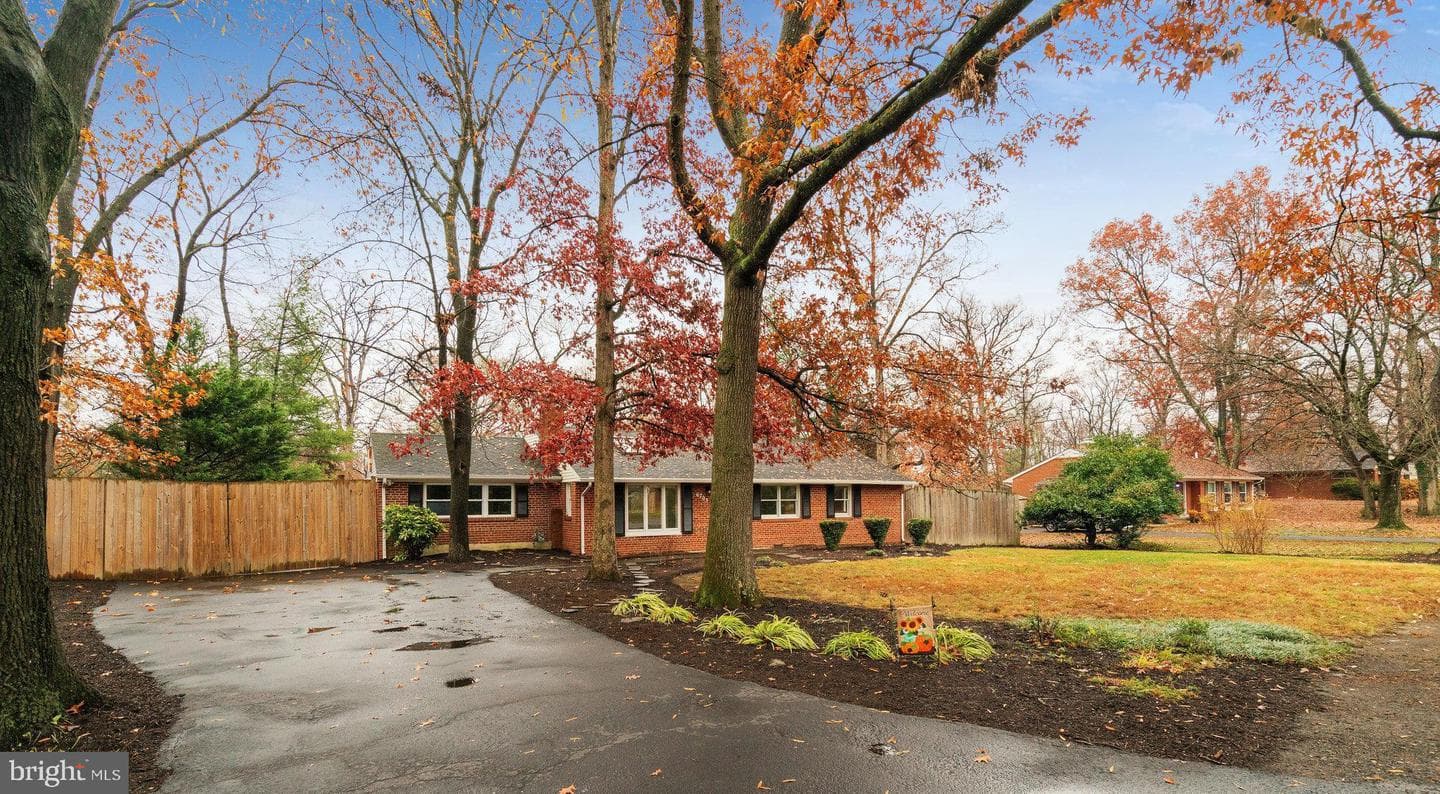 6705 Greenleaf Street photo 2