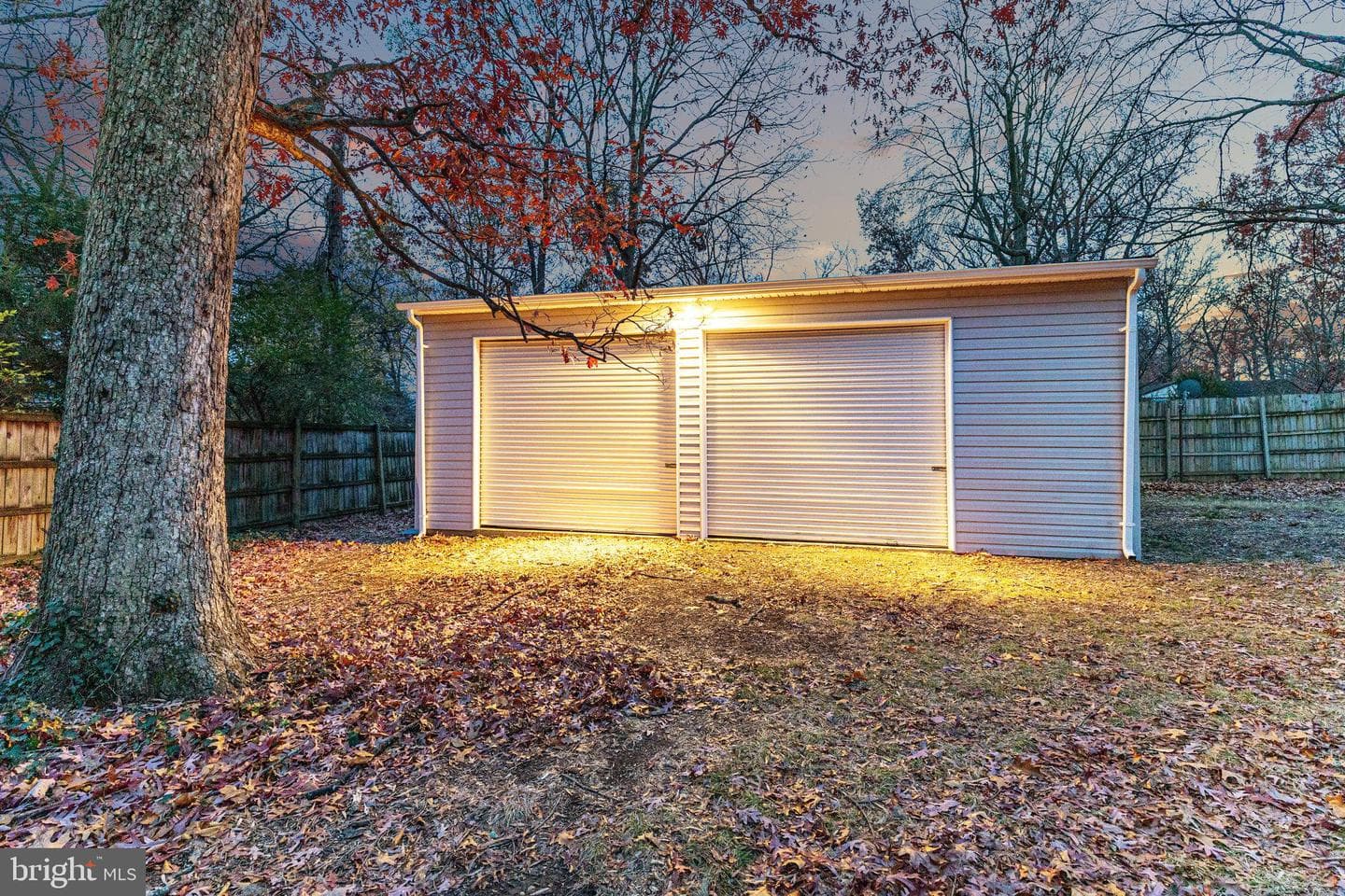 6705 Greenleaf Street photo 32
