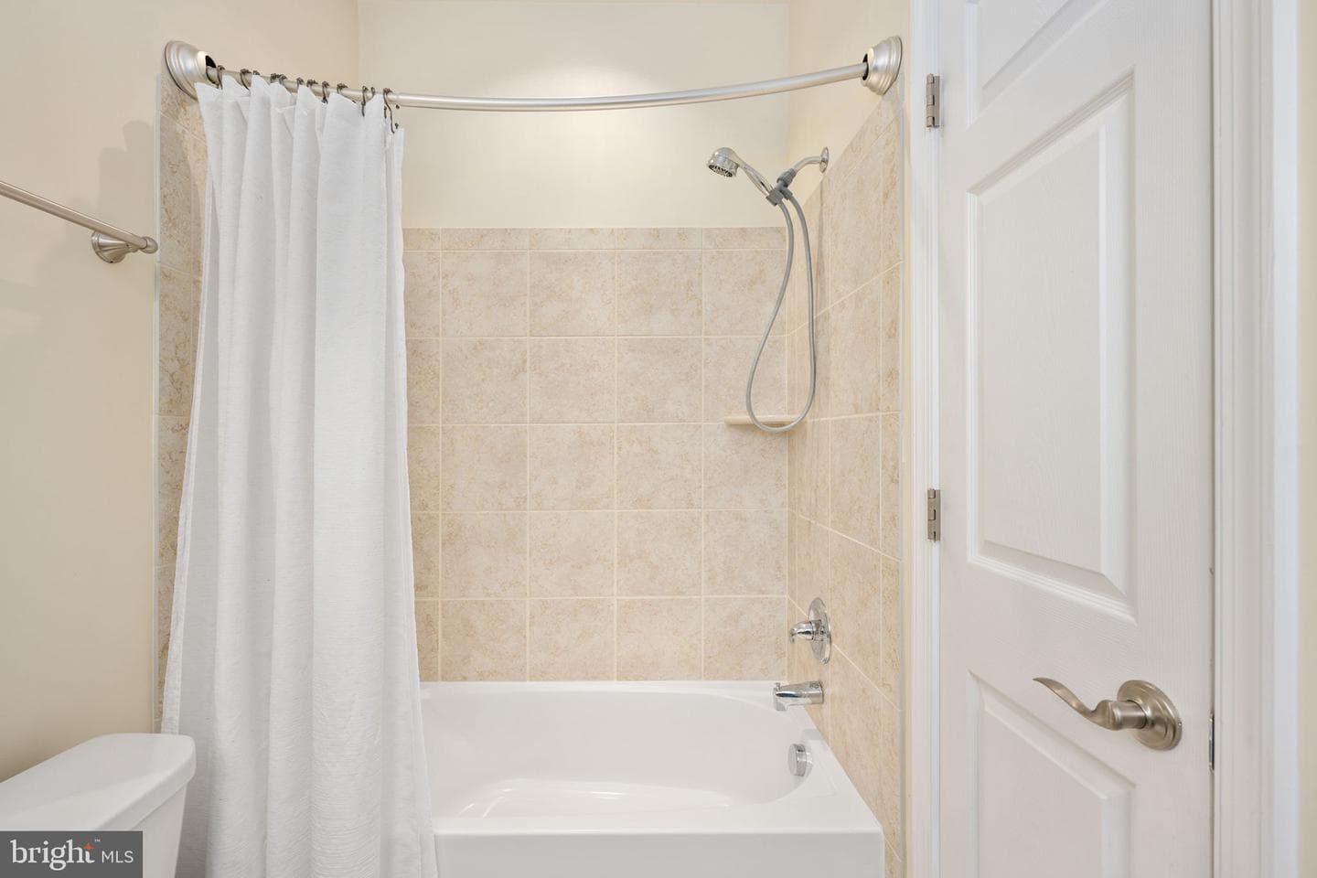 6044 Masondale Road photo 36
