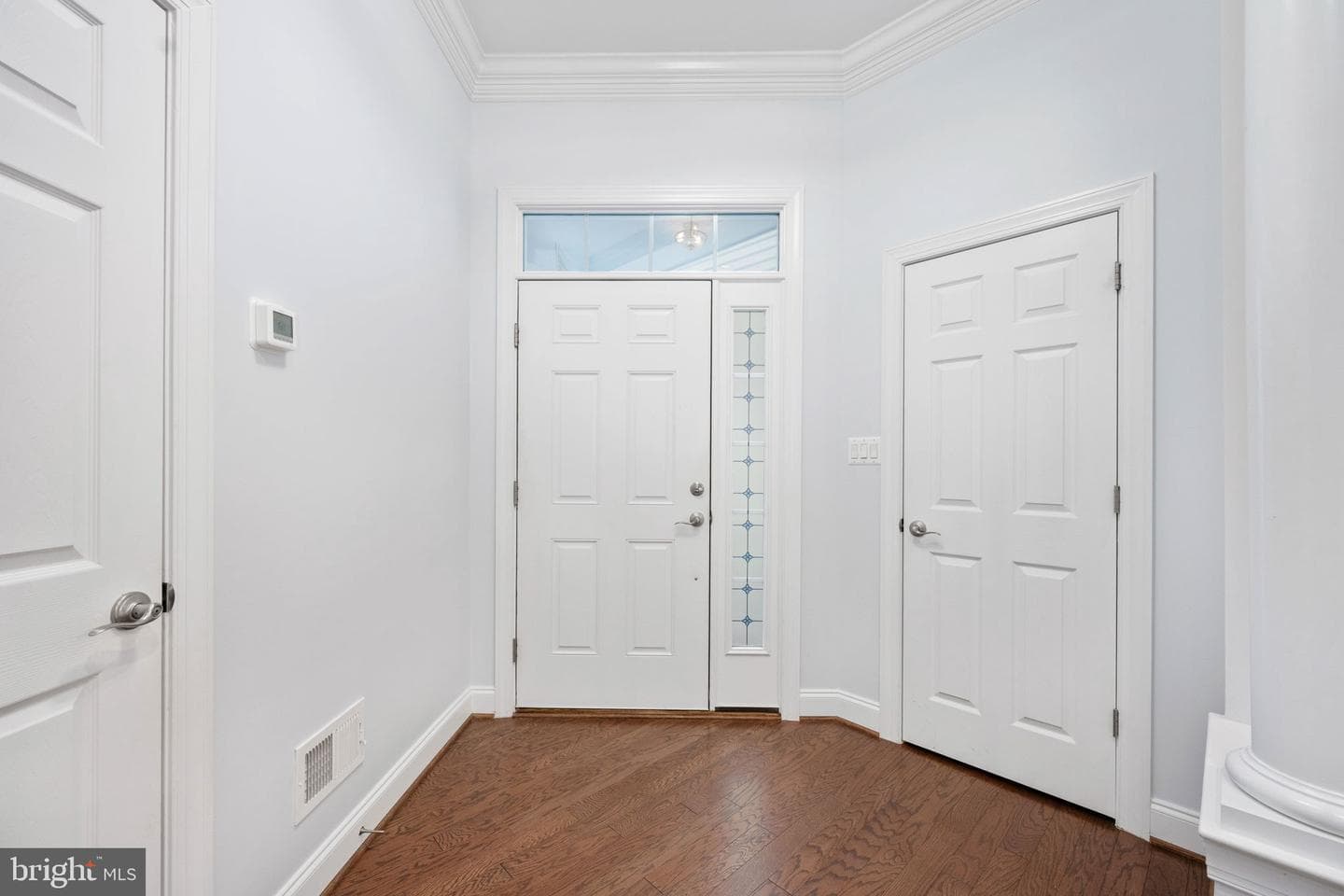 6044 Masondale Road photo 6