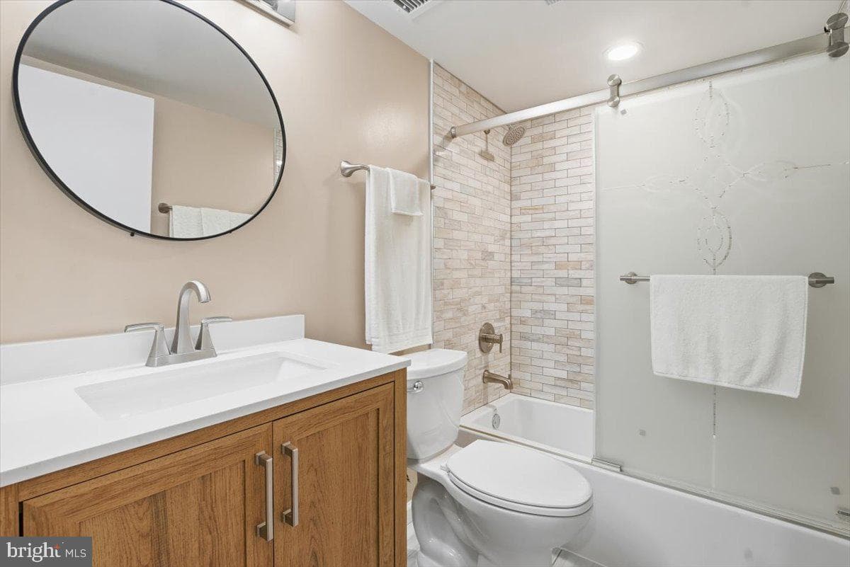 5819 Cove Landing Road #303 photo 15